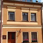 Kukacci Hnizdo Benesov nad Ploucnici