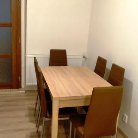 Kukacci Hnizdo Apartman *