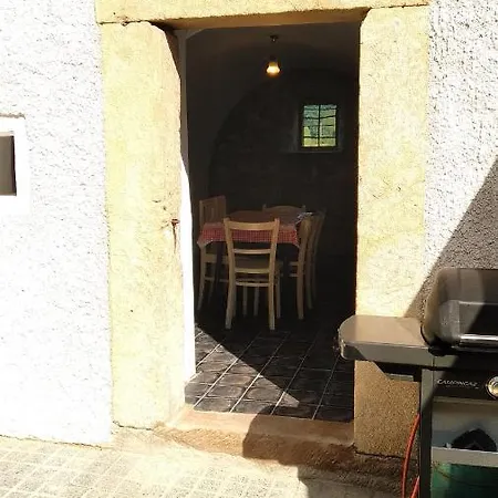 Kukacci Hnizdo
