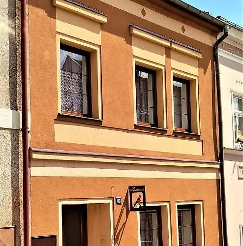 Kukacci Hnizdo Benesov nad Ploucnici